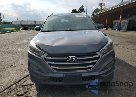 2017 Hyundai Tucson Limited z USA, uszkodzony, nr VIN KM8J3CA43HU261976